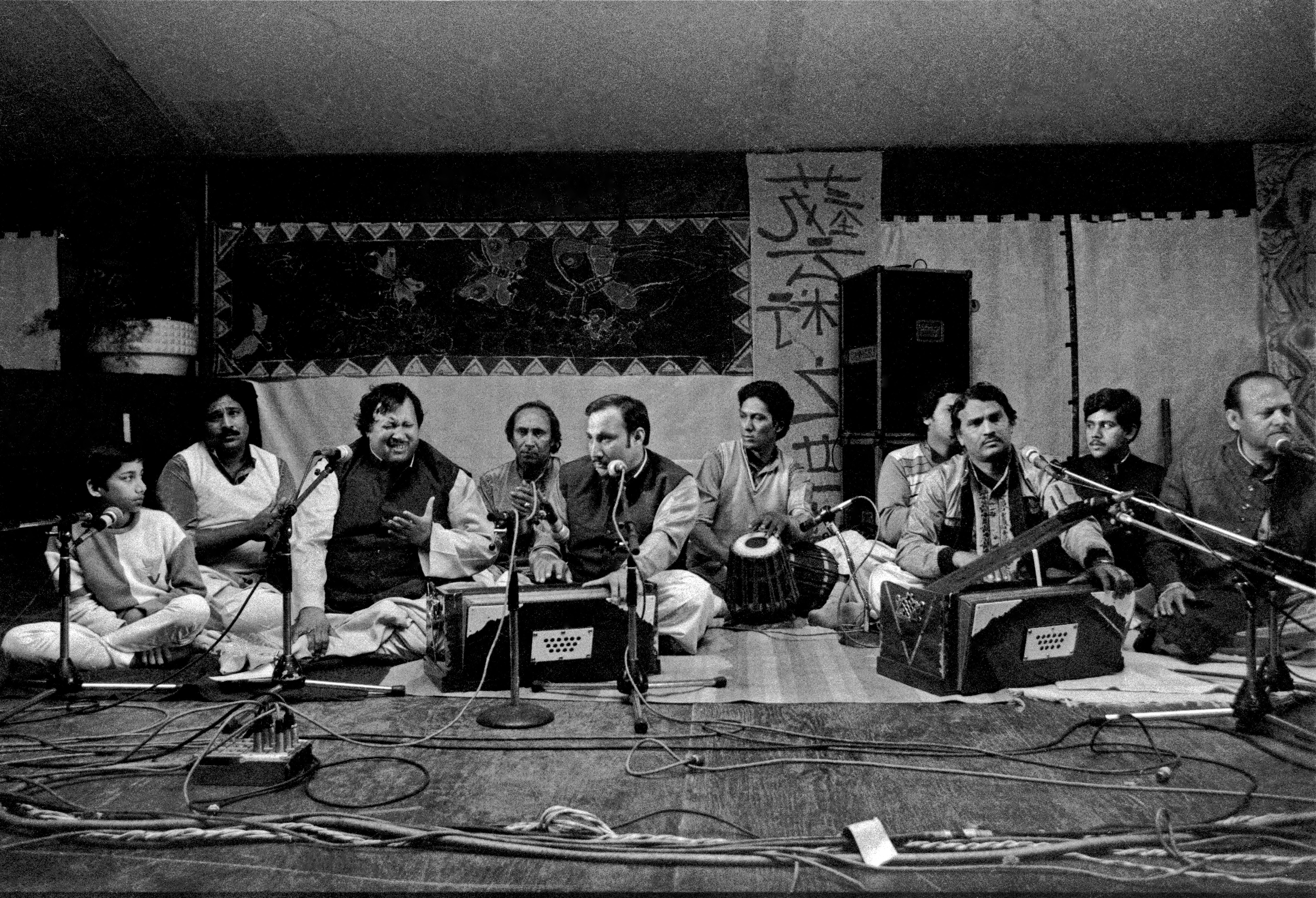 Nusrat Fateh Ali Khan & Party - Live at WOMAD 1985